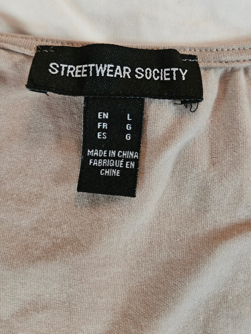 Streetwear Society Womens Beige Short Sleeve Cropped V-neck Top Size Large - Picture 5 of 12